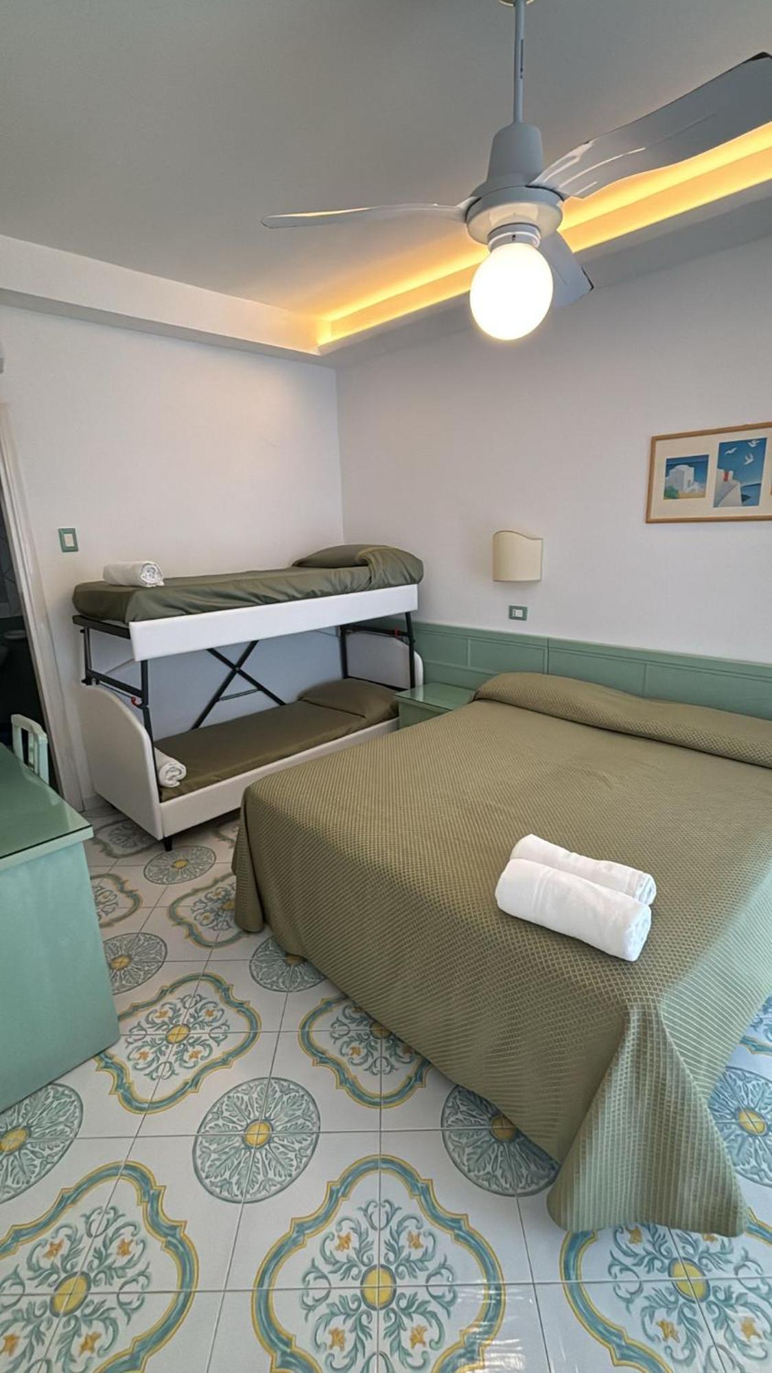 Hotel Parco Cartaromana Ischia Extérieur photo
